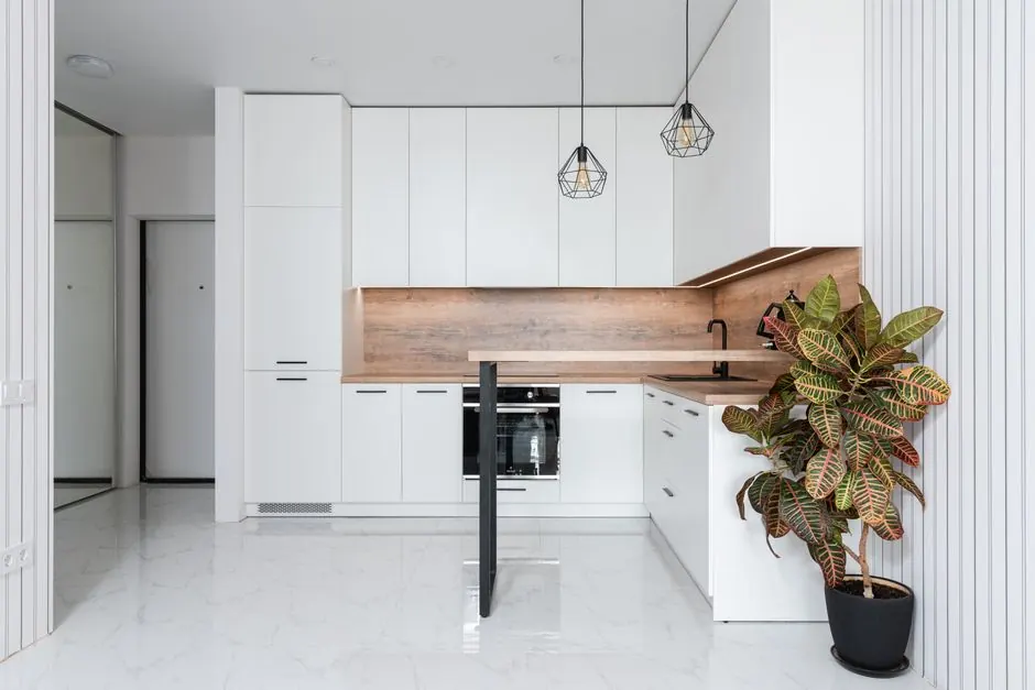 Residential Custom Cabinet Installation / Countertop Replacement